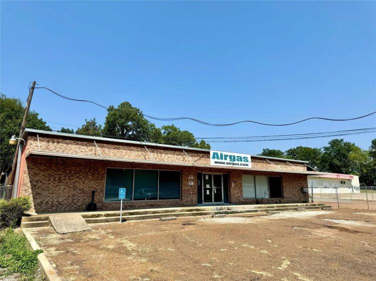 900 Bonham Street Paris, TX 75460