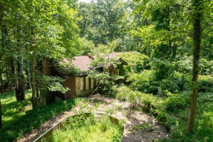 1050 Barnes Cir. Kingston Springs, TN