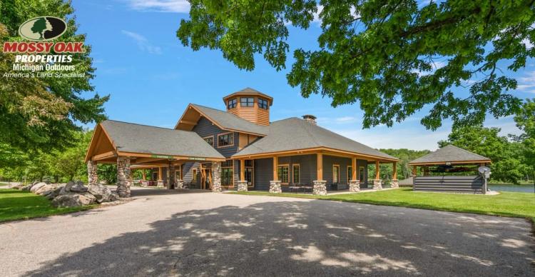 Skipperville Lodge / Newaygo County / 240 acres / Land & Lodge For Sale