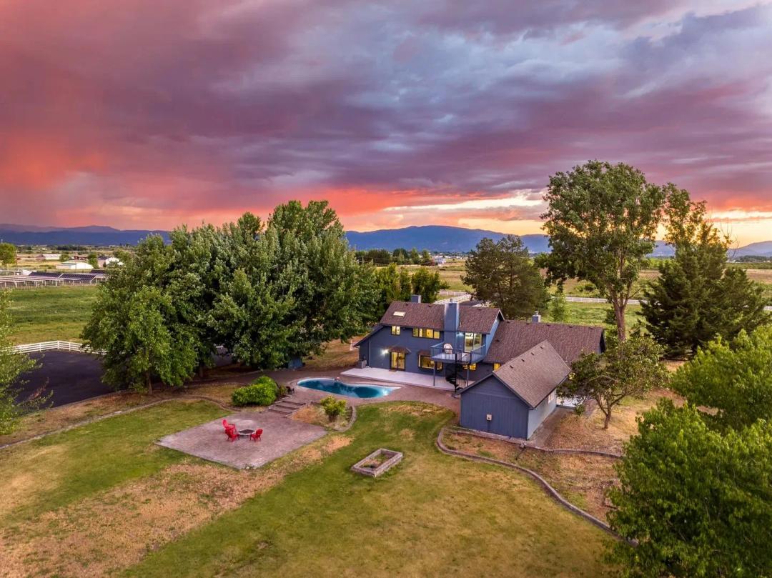 5900 McLoughlin Drive