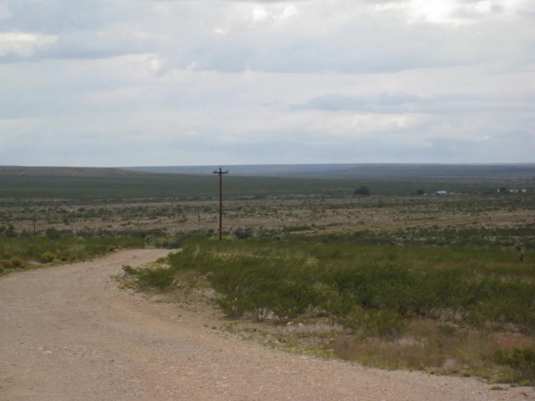 West Texas Land - Wide Open Spaces - Camp RV Build