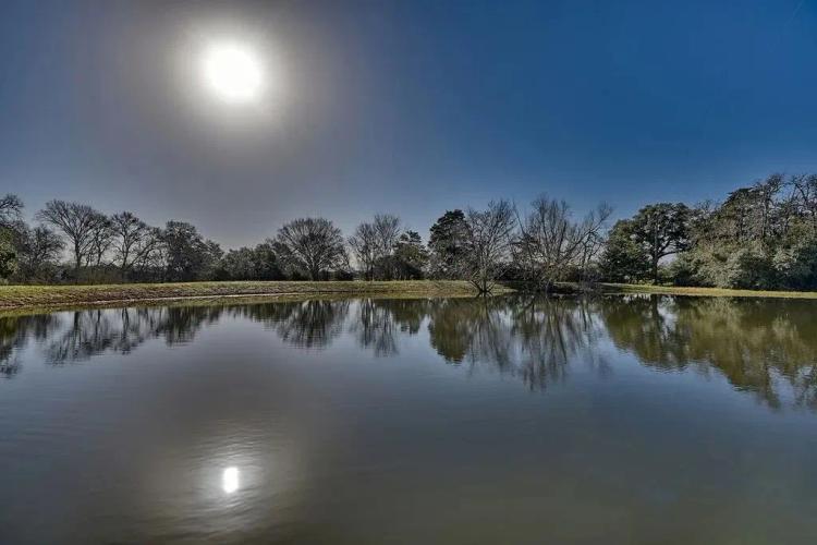 2287 Bryant Rd, Schulenburg, TX 78956