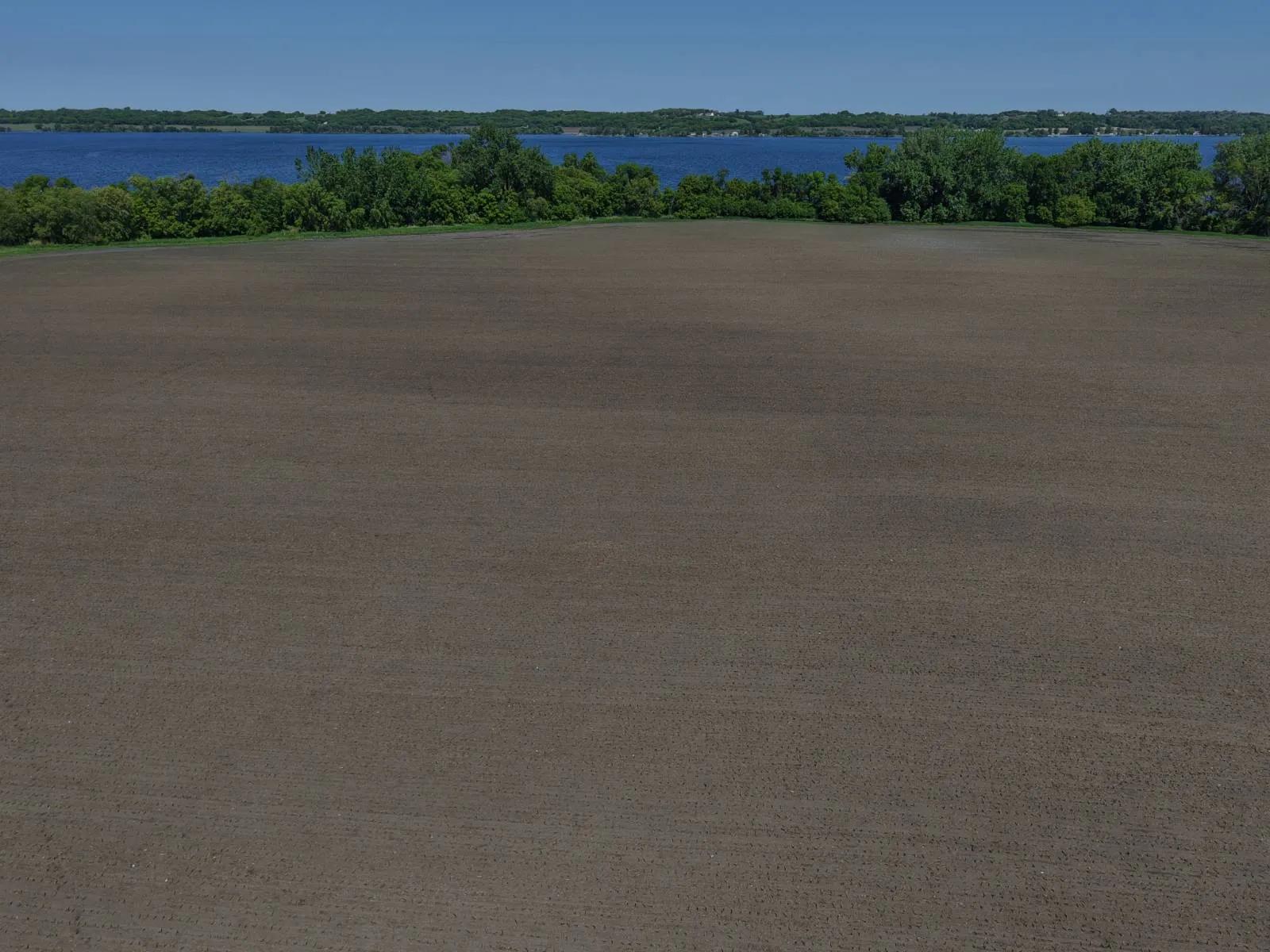 33062096-1