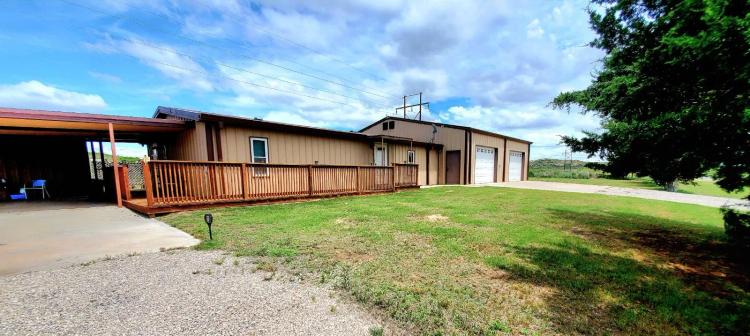 Charming 3-Bedroom Mobile Home on 4± Acres in Freedom, OK