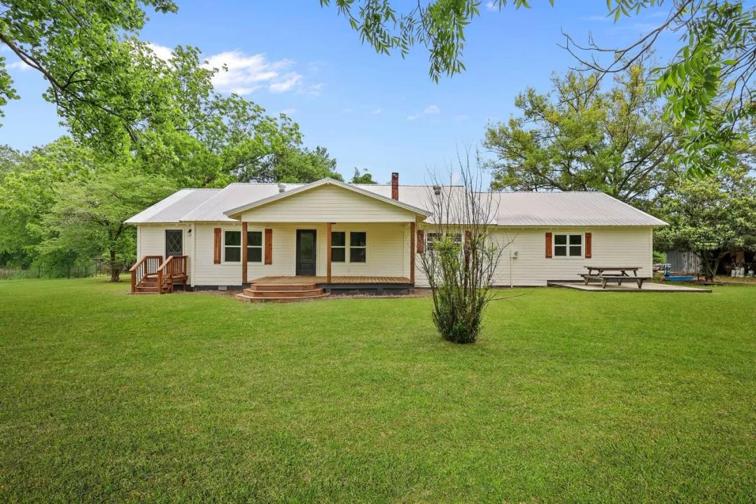 1535 W River Road Rhine, GA	