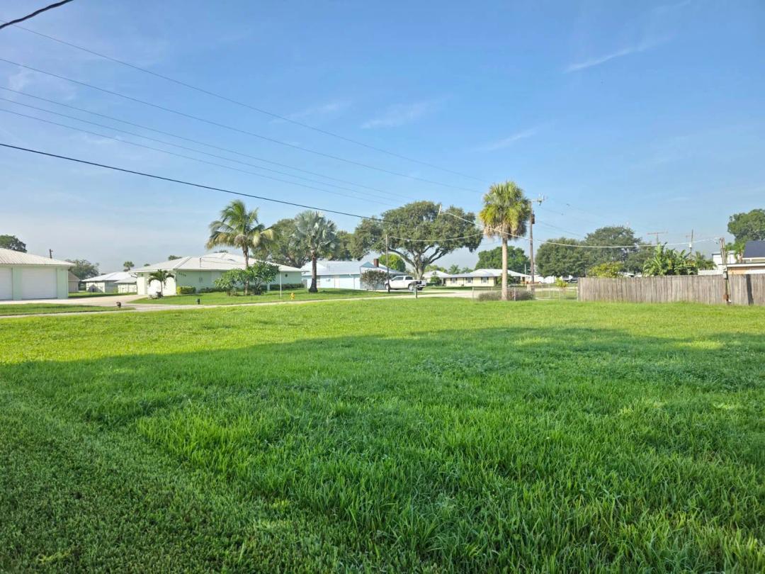 LAKE OKEECHOBEE ACCESS - BUCKHEAD RIDGE - Good canal that goes s