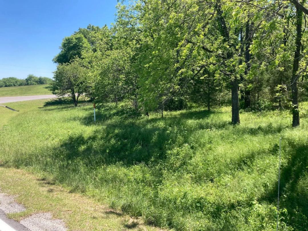 Amazing property in Jasper County in Carthage, MO 9.1 +/- acres