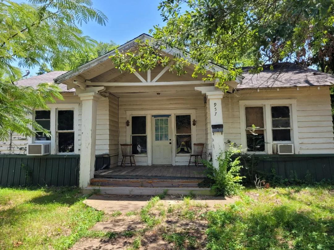Investment Property in Paris, TX with Rental Income
