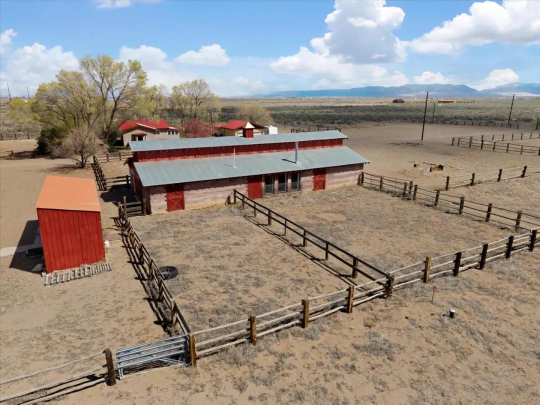 Self Sufficient Living and Equestrian Excellence- Rancho Tranquilo - Mosca, CO