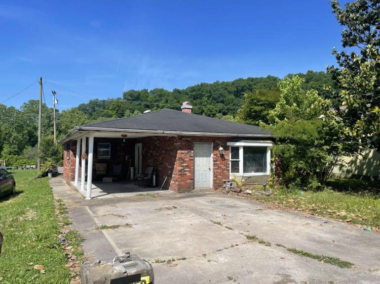 3.00 br, 1.00 bth, 0.48 Acres. Branchland WV