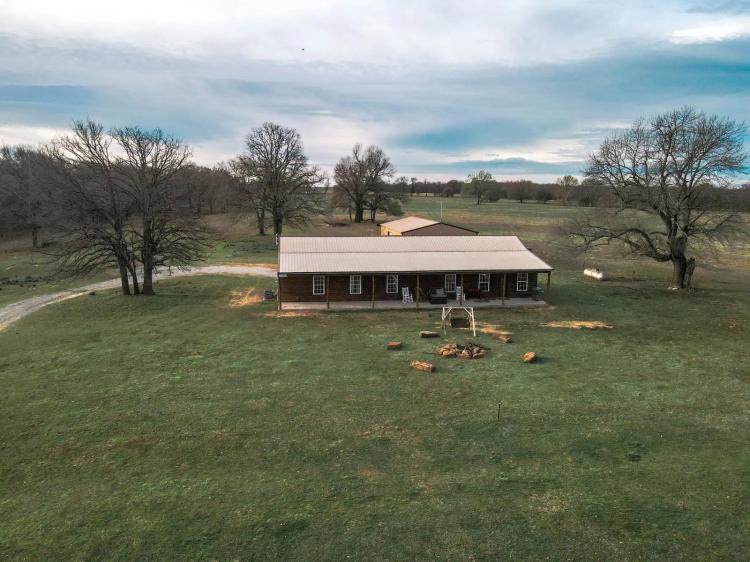 Rustic Barndominium With Shop