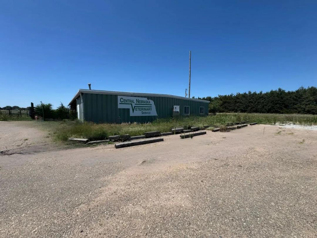 Commercial Building | 6+/- Acres | Broken Bow, NE