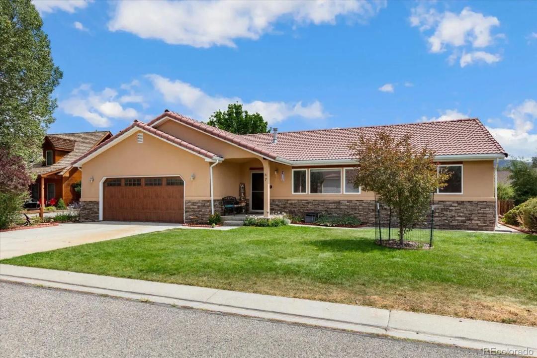 7 Silver Spruce Drive, Salida