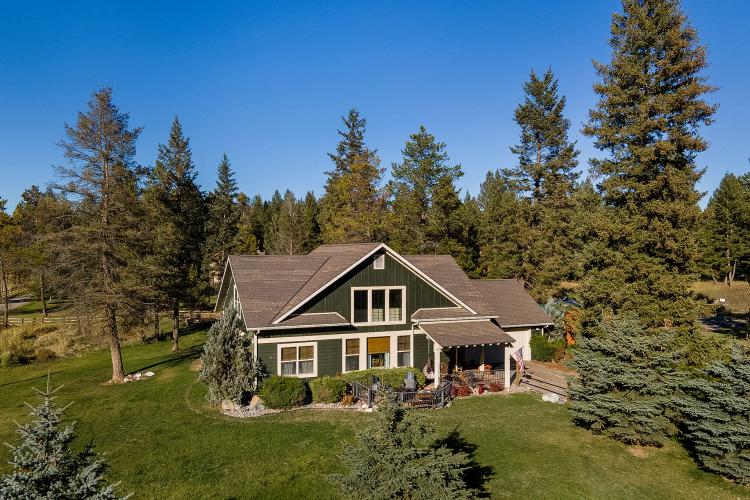 Whitefish MT Cozy Home on Acreage with Bunkhouse