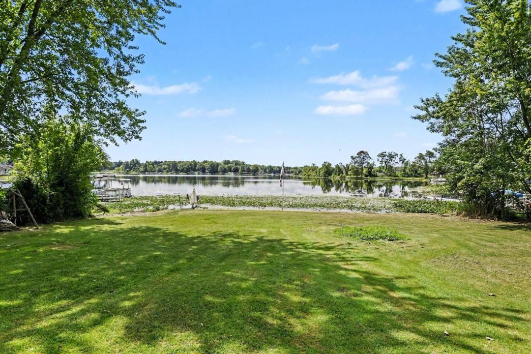 Pipestone Lakefront Building Site