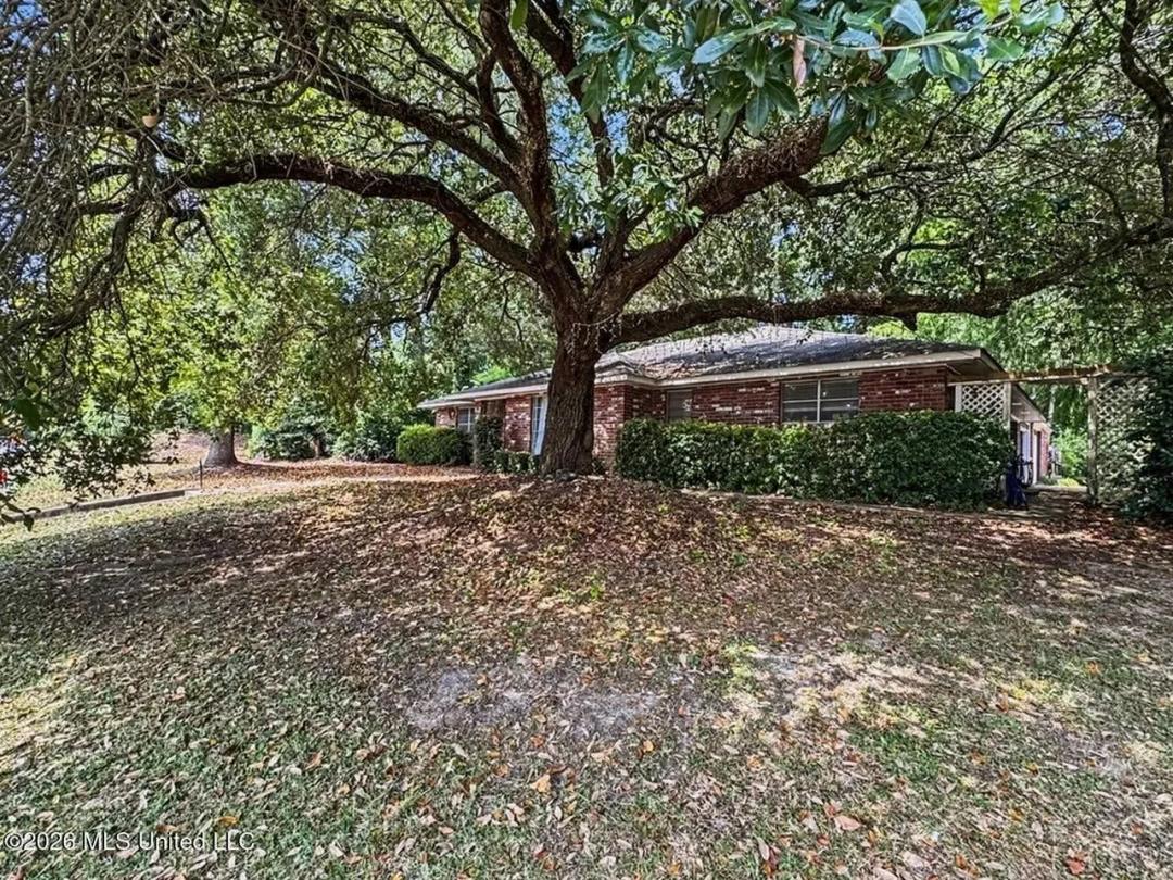 Updated Home in Natchez, MS on 0.83± Acres
