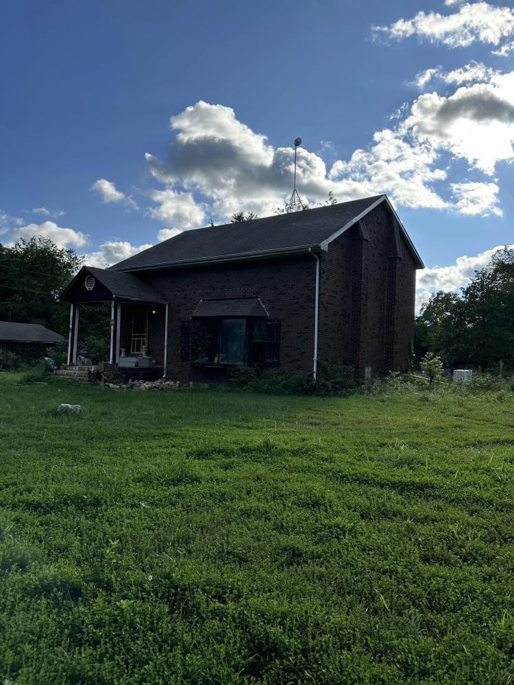 Dixon Home on 20 acres