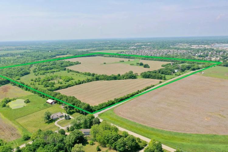 18721 W 207 Street, Spring Hill, KS 66083