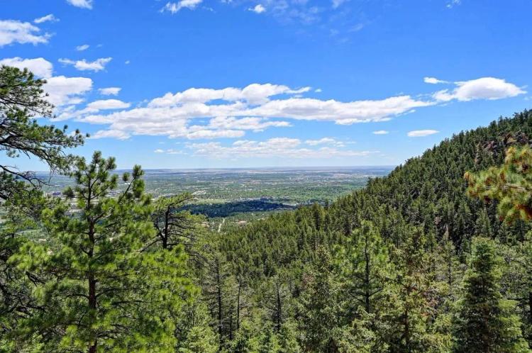 Incredible Views Next to BLM Land!