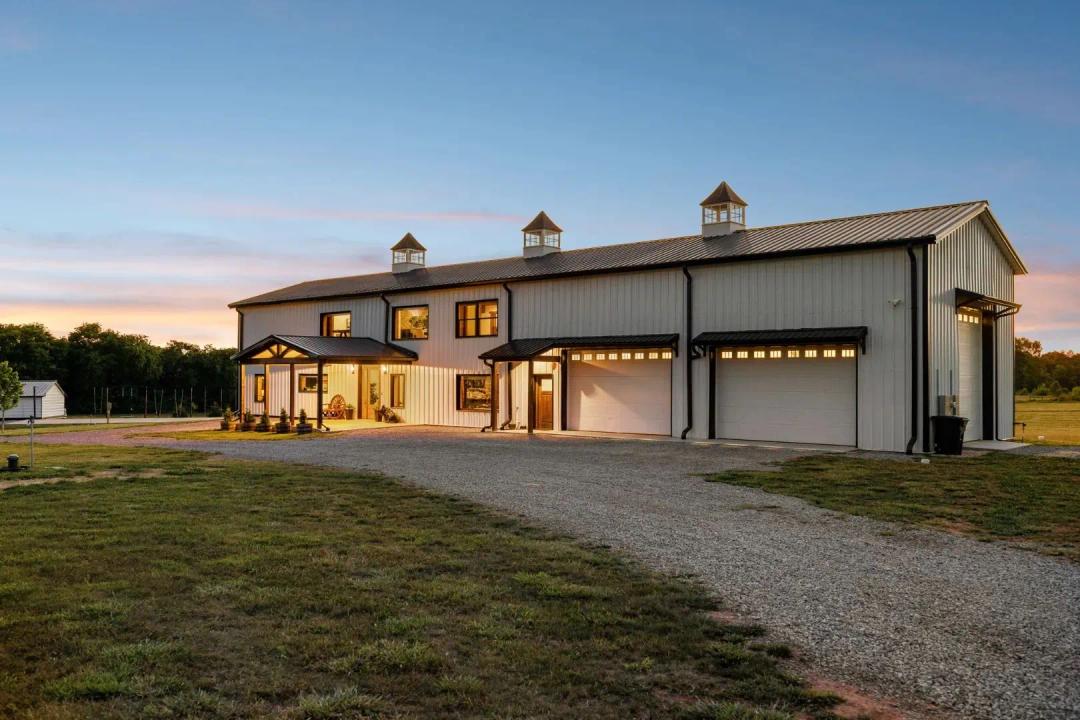 34-Acre Luxury Estate & Custom Barndominium in Madisonville, Tennessee for Sale