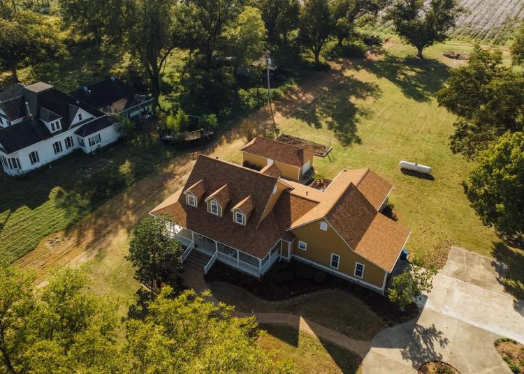 A Home on 1.59 Acres in Coahoma County, MS