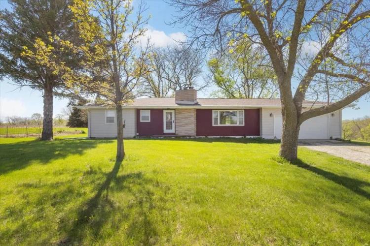 104 Acres M/L Honey Creek, Iowa