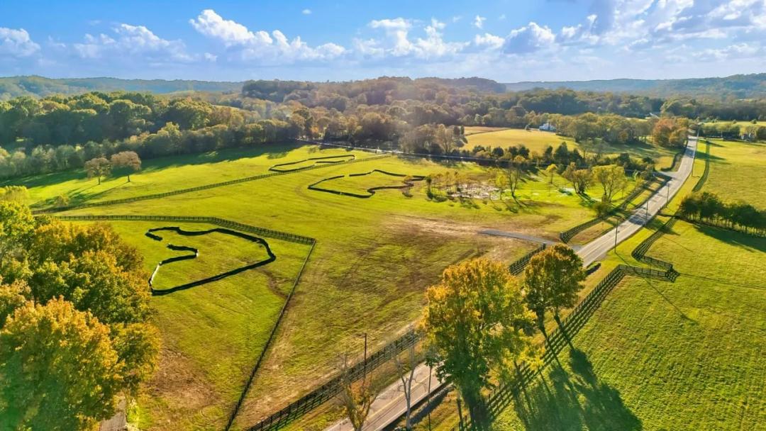 14.81-Acre | 5 Bed | Leiper's Fork Home Site Minutes from Downtown Franklin