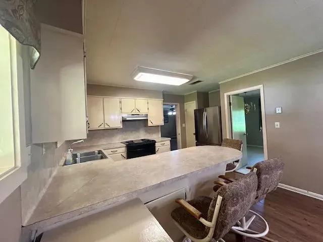 36908685-21
