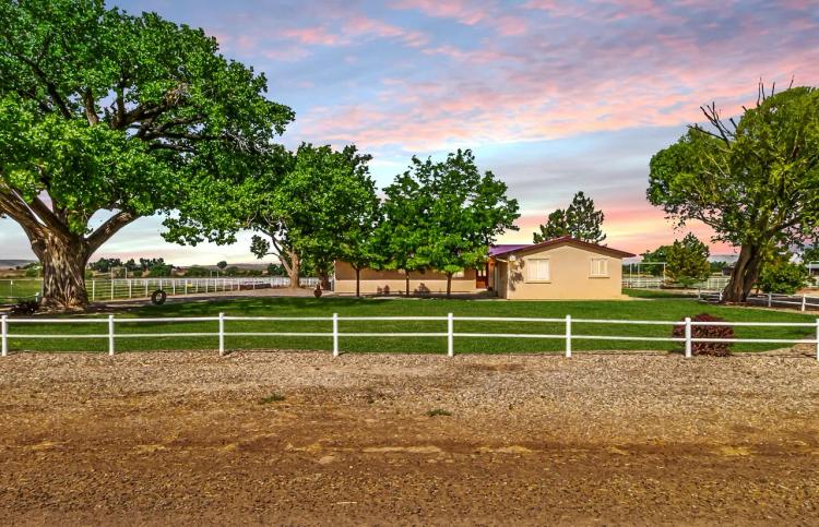 CO Country home on 12 acres with shop & livestock facilities
