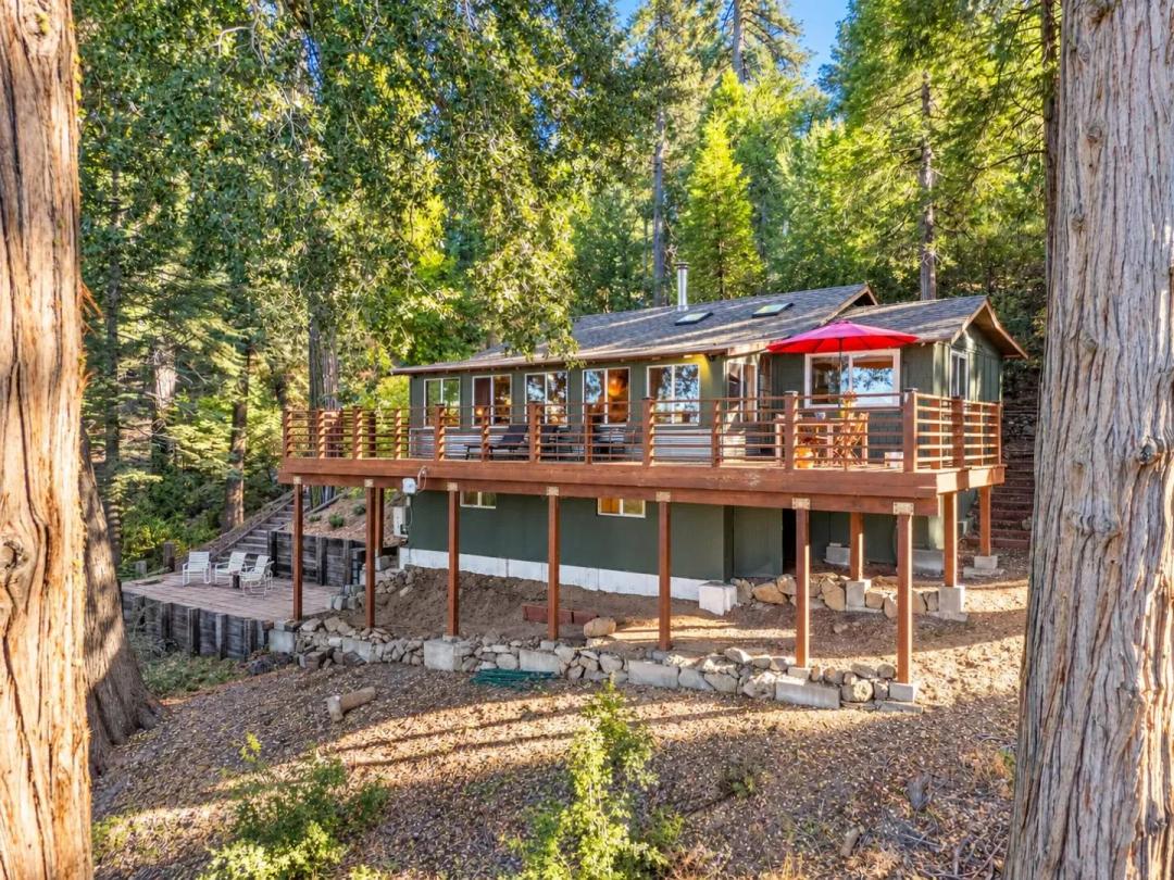 Twin Oaks Cabin