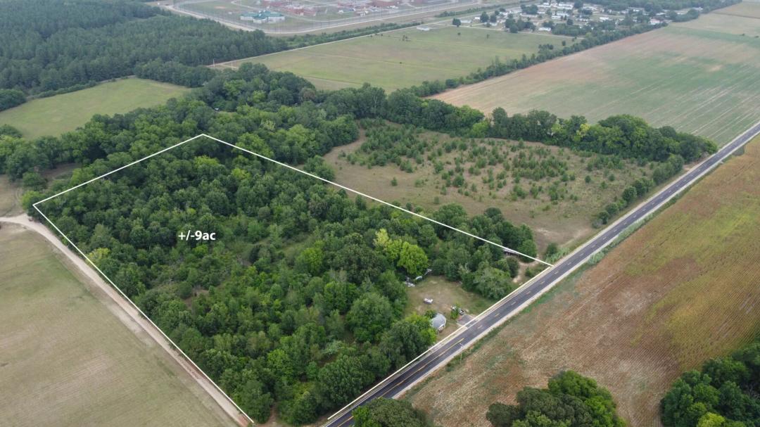 1 Bedroom1 Bathroom on 9.00 Acres at 565 Davids Pond Road