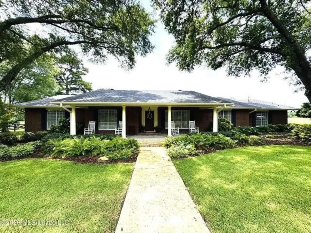  Gillsburg MS Farmhouse Estate on 72 Acres 