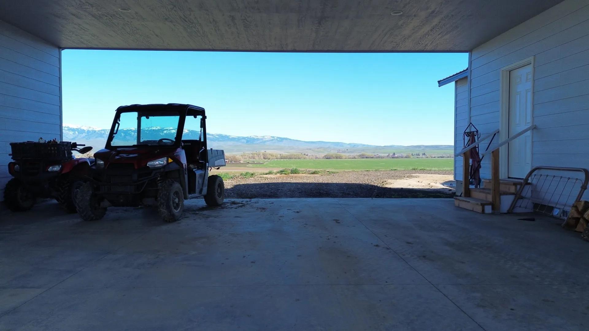 37873353-11