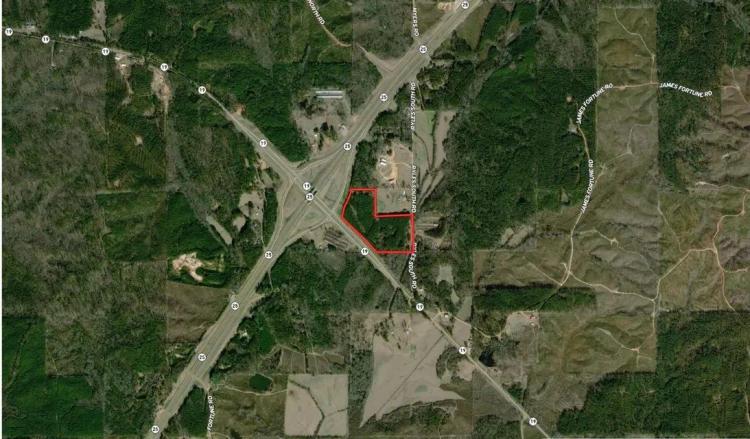 Commercial property at Intersection of Hwy 25 and Hwy 19