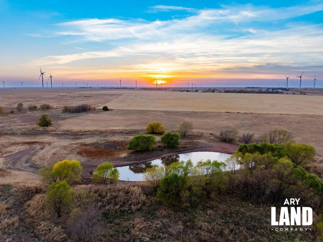 80 E Blaine Road Hunter, OK 74640