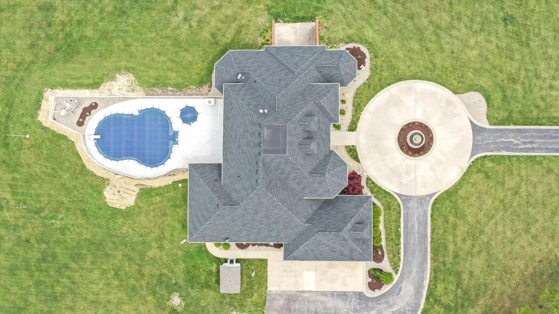 38352856-4