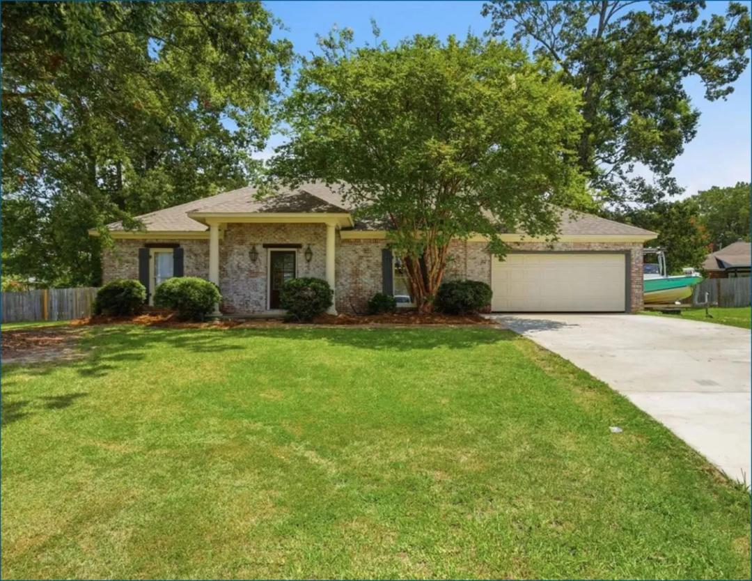 Home in Rankin County at 161 Mandarin Drive in Brandon, MS