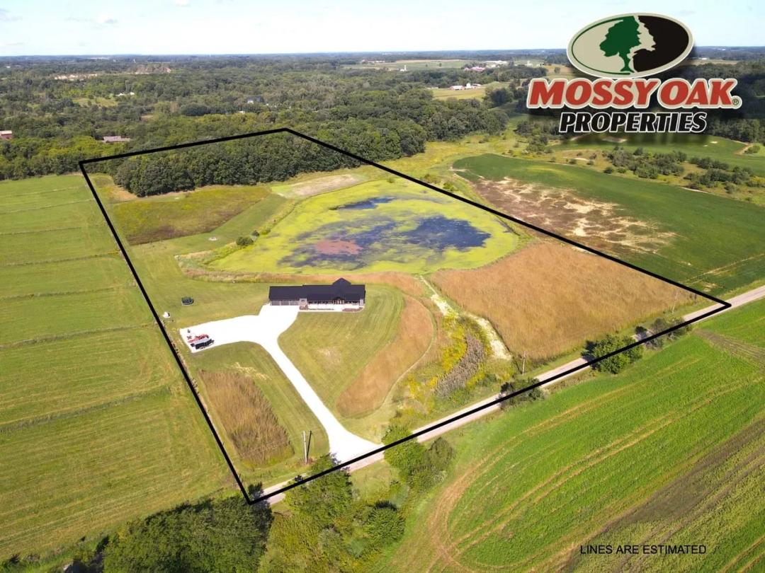 Spacious Custom Home with Walk-Out Basement & 20 Acres | 13142 N 700 W, Silver Lake, IN 46982