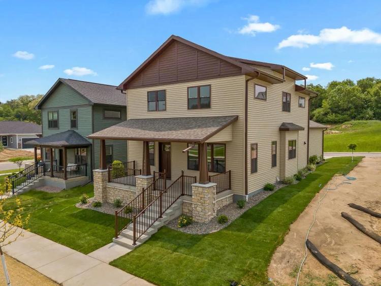 Beautifully Crafted 4-Bedroom Home Portage WI
