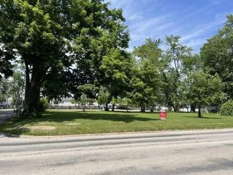 2 lots on the corner of E. Emmons St. &amp; S. Lincoln St.