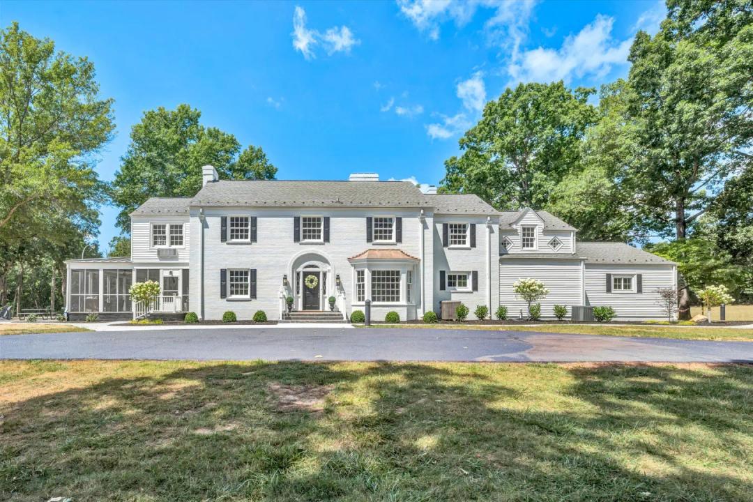 A Once‑in‑a‑Lifetime Private Lakefront & Equestrian Estate