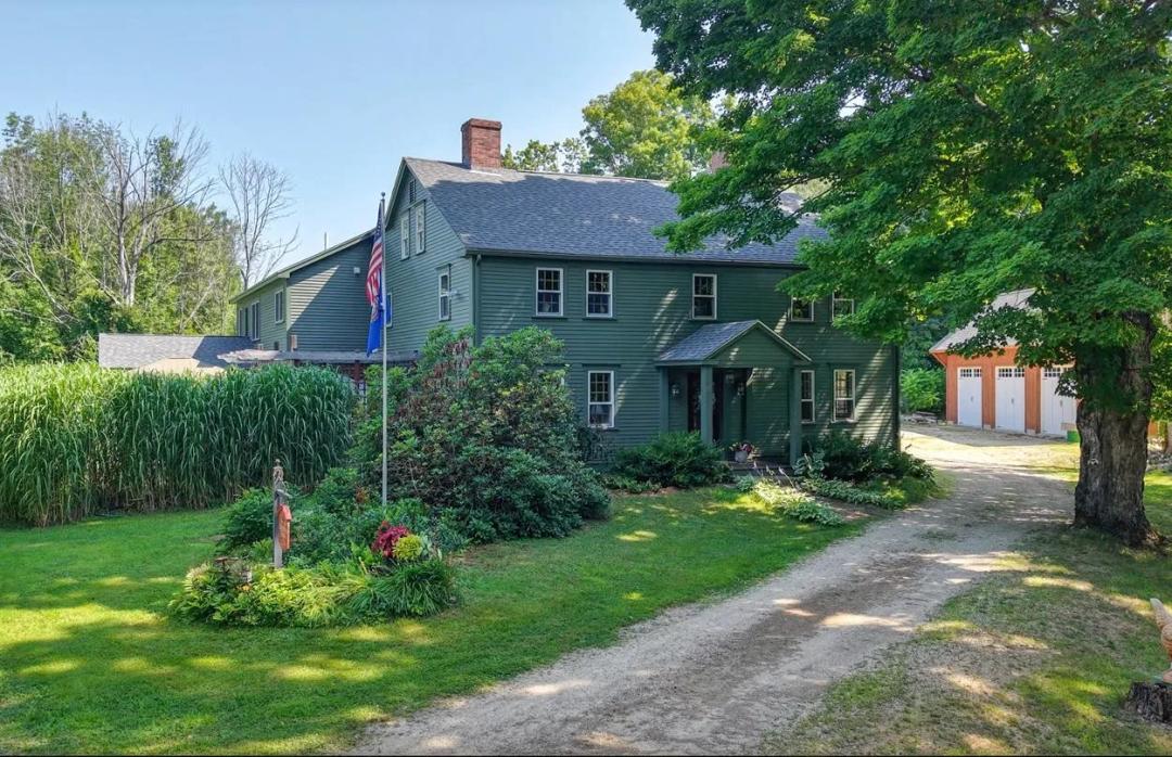 4 Bedrooms2F 2H Bathroom on 5.30 Acres at 12 Coffeetown Road