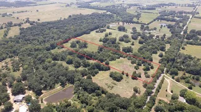 10 Acre Tract in the Perfect Location!