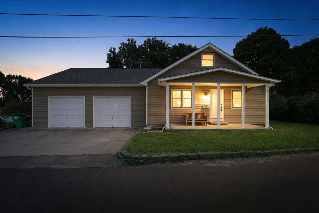 354 N 5th Street, Ste Genevieve, MO-Ste Genevieve Co.
