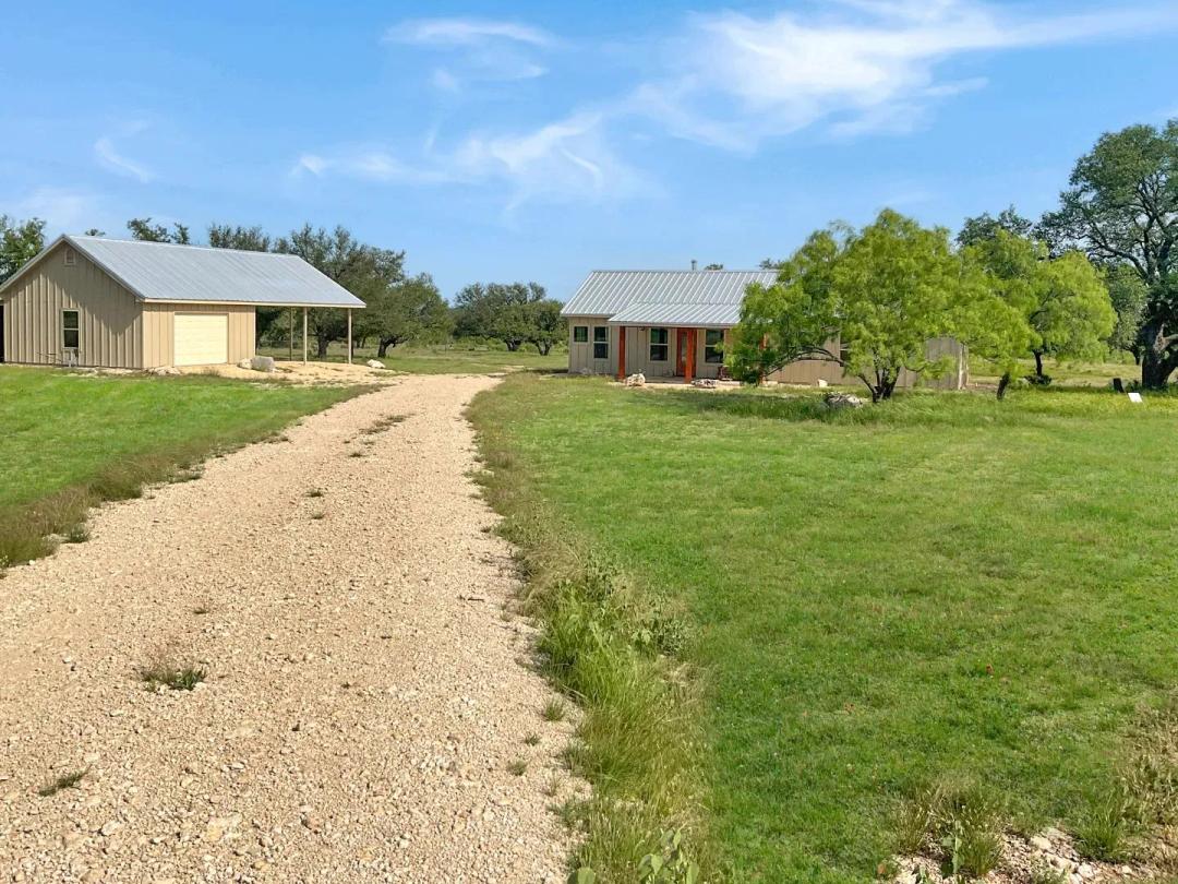 Ranch with home