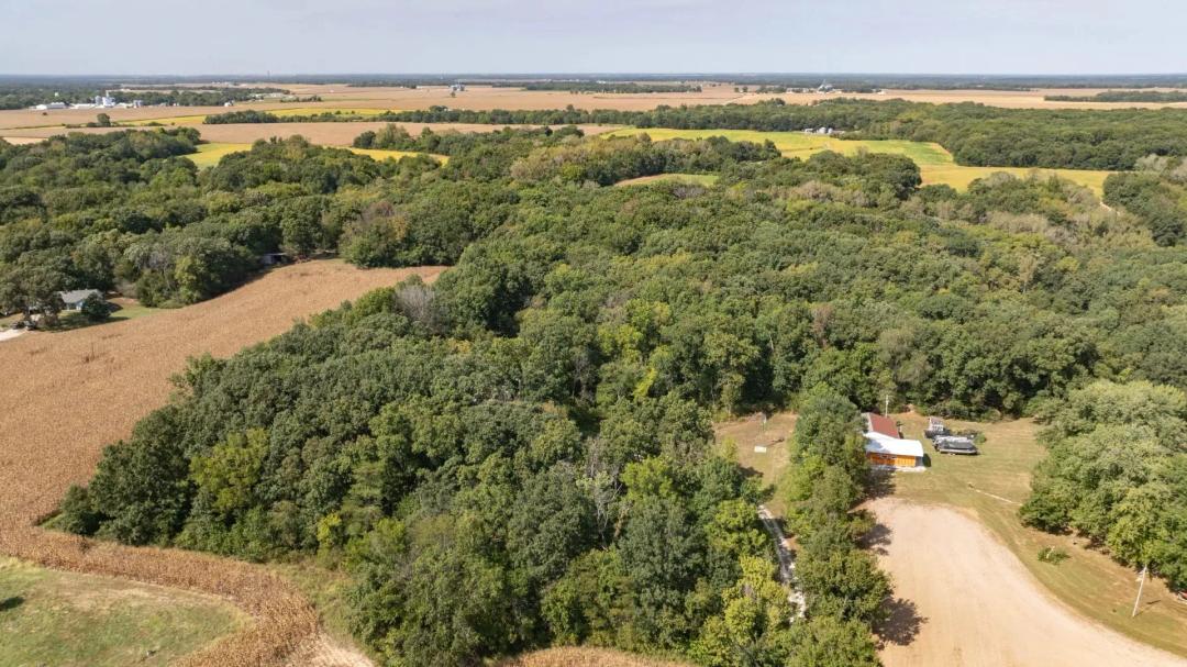 1468 F S Road, Medora, Illinois 62063