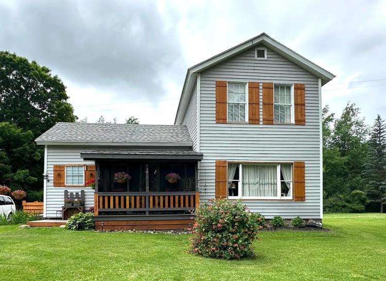 Farmhouse with Garage on 1.9 acres in Swain NY 11797 NY-70