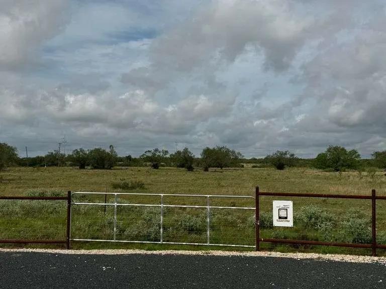 T7 Goose Creek Ln., Jourdanton TX 78026 Land Auction