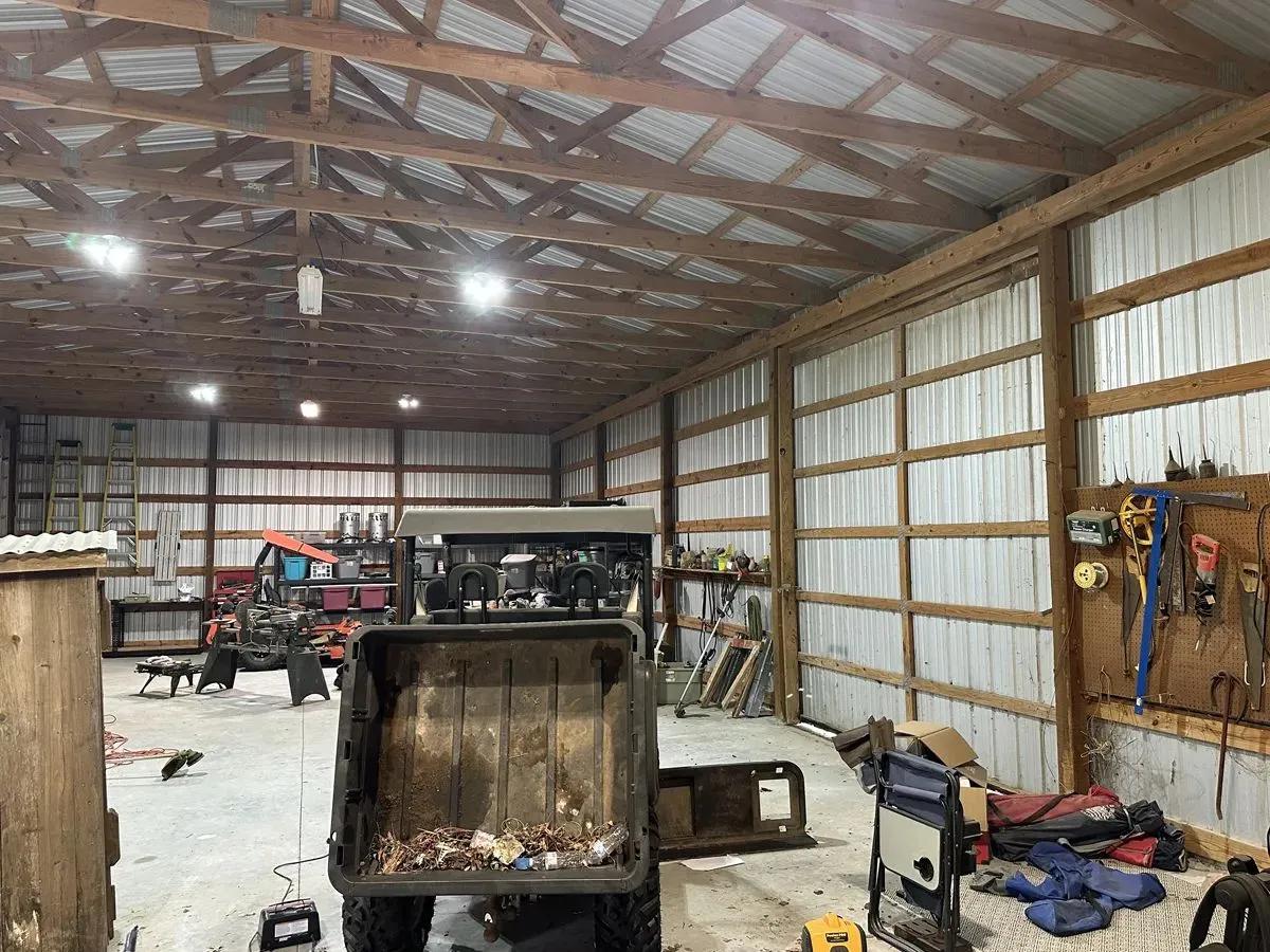 41631556-22
