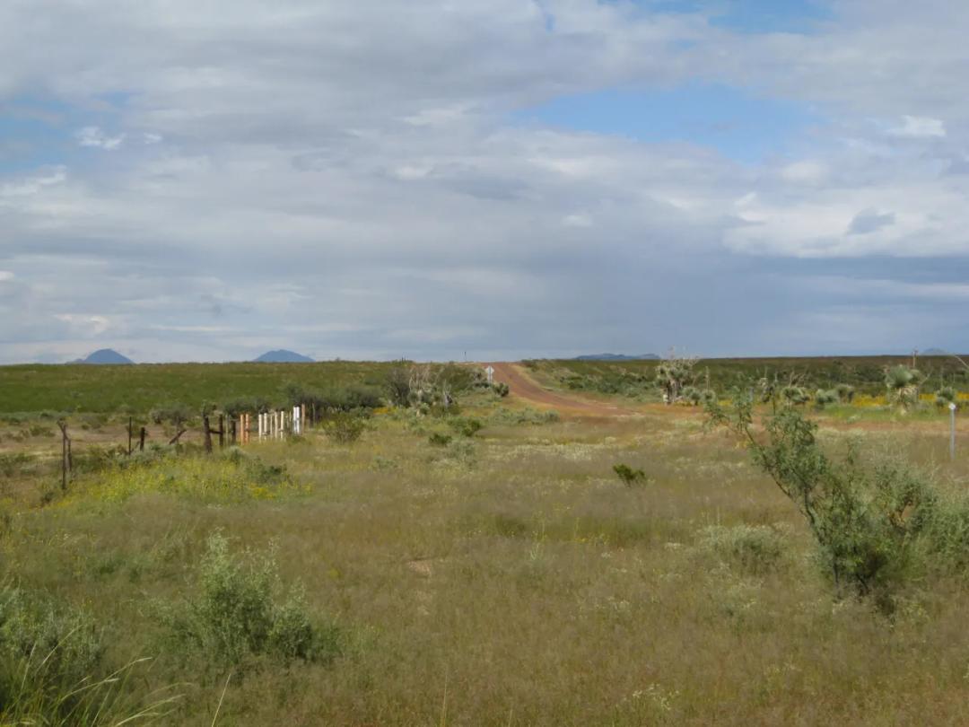 La Hacienda Estates west Texas land